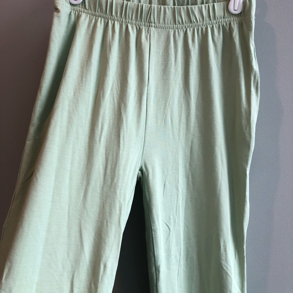 Light green Missguided pants US 4